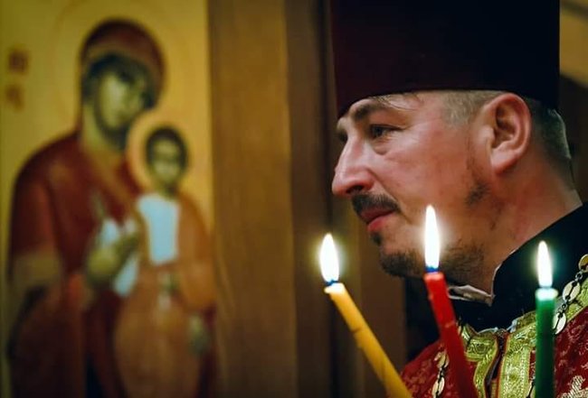 Протоієрей ПЦУ Дмитро Поворотний: Після Іловайських подій треба було ховати невідомих воїнів. Відгукнулися представники всіх церков, окрім УПЦ МП 06