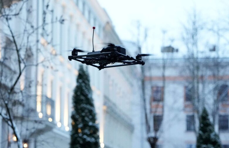 Україна отримала для ЗСУ сотню FPV-дронів від Латвії