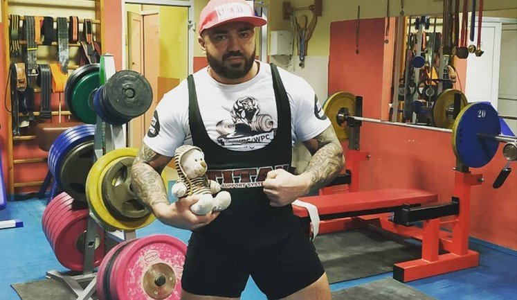 На фронте погиб четырехкратный чемпион Украины по богатырскому многоборью Павел Ищенко. ФОТОрепортаж