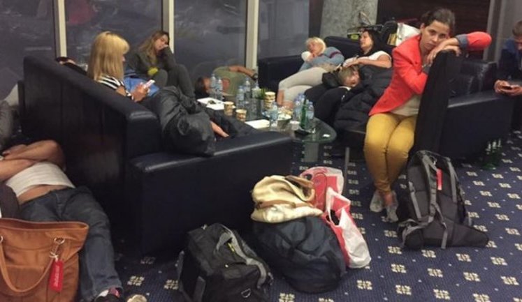 Ukrainian tourists trapped in Sharjah airport, AirArabia offers contradictory explanations on flight delay, - Foreign Ministry. PHOTO
