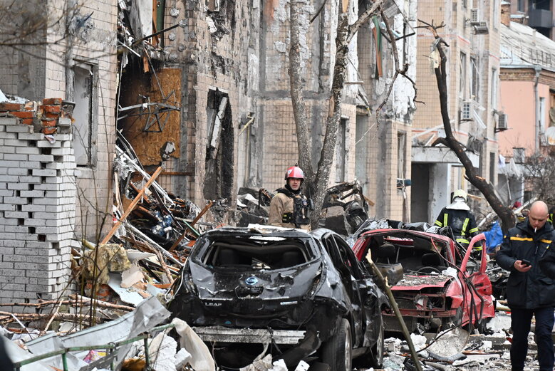 Consequences of Russian missile strike on house in Solomianskyi district of Kyiv 44