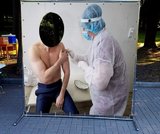 Мобильные пункты вакцинации развернули по всей стране