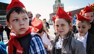 В РФ устанавливают тотальный контроль за молодежью, - СВР