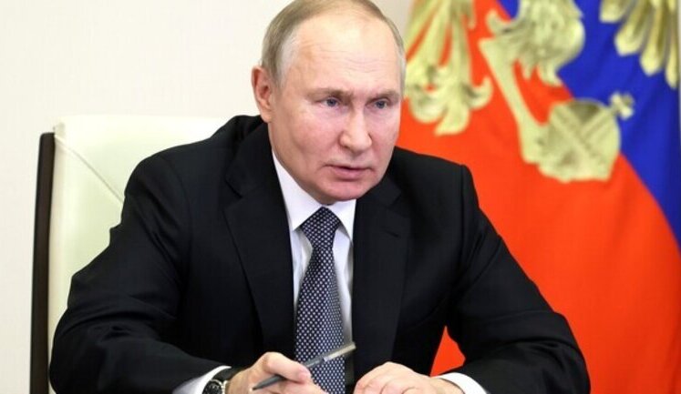 Путін блокує продаж російських активів Raiffeisen і UniCredit, щоб зберегти канали для платежів, – Bloomberg