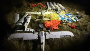 Пограничники разоблачили 2 мужчин, которые хотели переправить 3 тысячи пачек сигарет в Польшу на БпЛА. ВИДЕО+ФОТОрепортаж