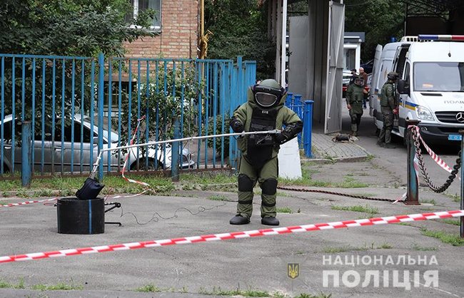 В Киеве полиция провела совместные с посольством Израиля учения по обезвреживанию взрывных устройств 02