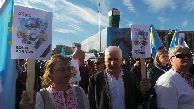 На Майдане Незалежности прошел митинг-реквием в память о жертвах геноцида крымскотатарского народа 06
