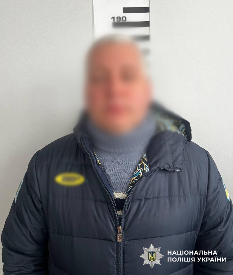 У Дарницькому районі киянин підпалив легковик і вантажівку