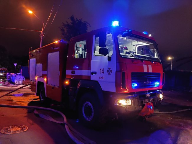В результате пожара в квартире на столичном Подоле погиб мужчина, - ГСЧС 02