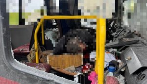 Росіяни вдарили по маршрутці в Херсоні: загинув водій, п’ятеро осіб поранено. ФОТО