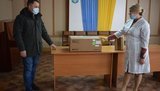Підприємство Бахматюка придбало лабораторне обладнання для лікарні в Гадячі