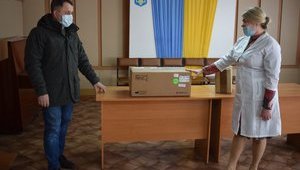 Bakhmatyuk's firm acquires lab equipment for Hadiach hospital