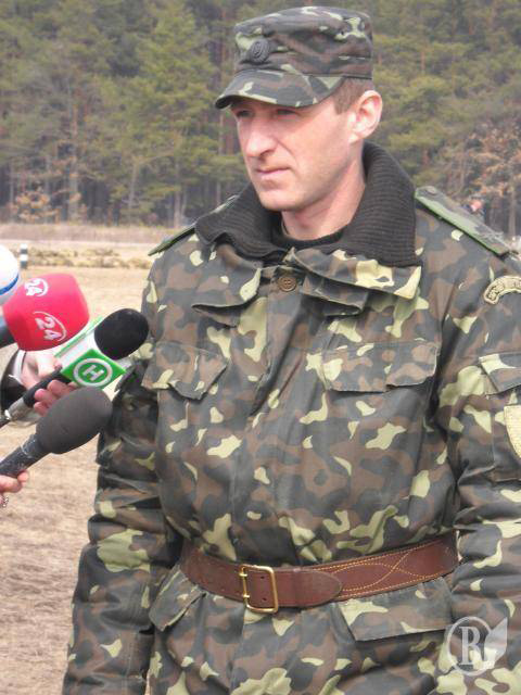 Увічнити память полковника Півоваренка 01