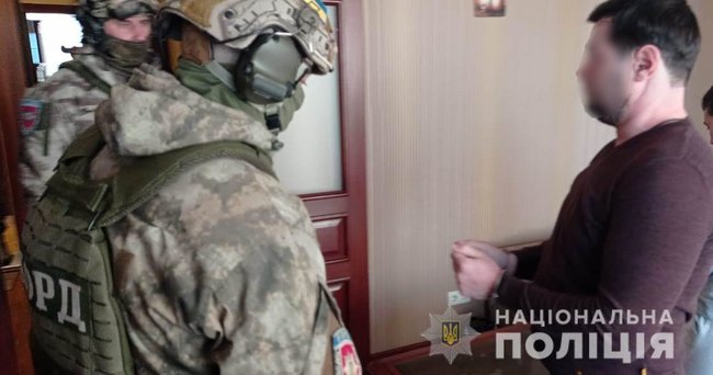 Виявлено масштабну схему привласнення коштів Фонду гарантування вкладів для фінансування криміналітету у Вінниці, - Нацполіція 04