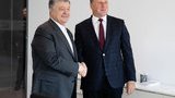 Коли Путін вимагає звільнення Цемаха – це і є визнання відповідальності, - Порошенко на зустрічі з експрезидентом Латвії Вейонісом. ФОТО