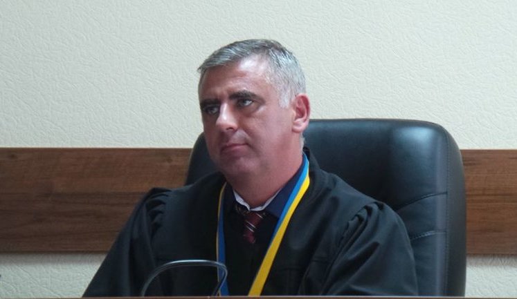 Суддя, який розглядає справу про вбивство Бузини, взяв самовідвід
