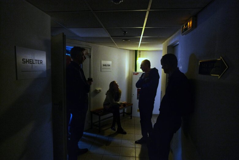 Latvian President Rinkēvičs took cover during massive drone attack on Kyiv 01