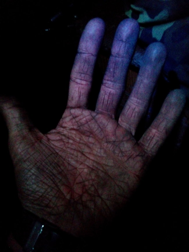 Сепари вдень вирішили нас покарати, зібравшись під вечір штурмувати вишку. Але вата класична у своїх вчинках, та й покарало зовсім не виросло, - Максим Грищук, спогади про донецький аеропорт 04