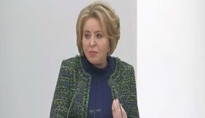 "Что Россия сделала плохого Украине за 30 лет? Мы давали почти бесплатный газ, не вмешивались в выборы, не поднимали вопрос Крыма", - председатель Совета Федераций РФ Матвиенко. ВИДЕО