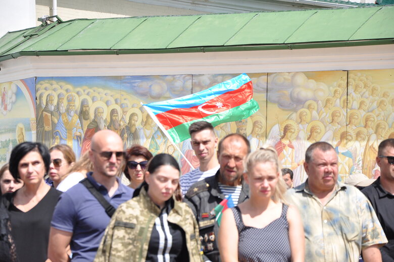 З телеведучим та військовим Карімом Гуламовим, який загинув у бою з російськими окупантами, попрощались у Києві 10