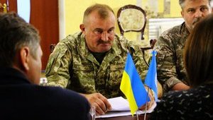 "На сегодня проводятся подготовительные мероприятия по отводу войск вдоль всей линии разграничения", - Кравченко. ФОТО