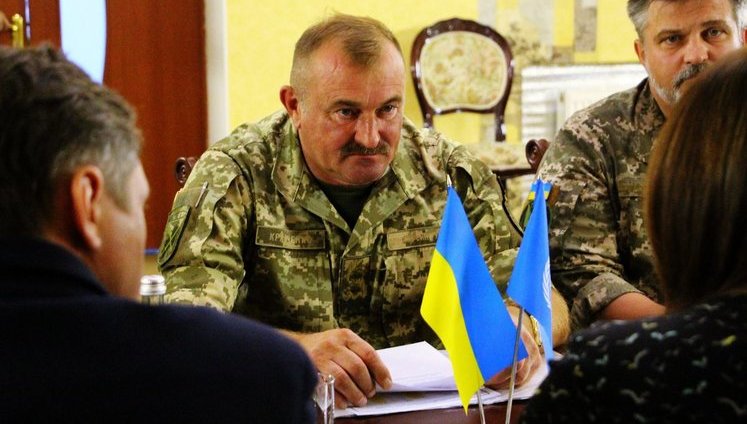 "На сегодня проводятся подготовительные мероприятия по отводу войск вдоль всей линии разграничения", - Кравченко. ФОТО