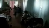 "Люди з пневмоніями в коридорах. Світла майже немає, щоб вночі поставити крапельницю, підсвічують телефоном", - пацієнтка райлікарні в Куп