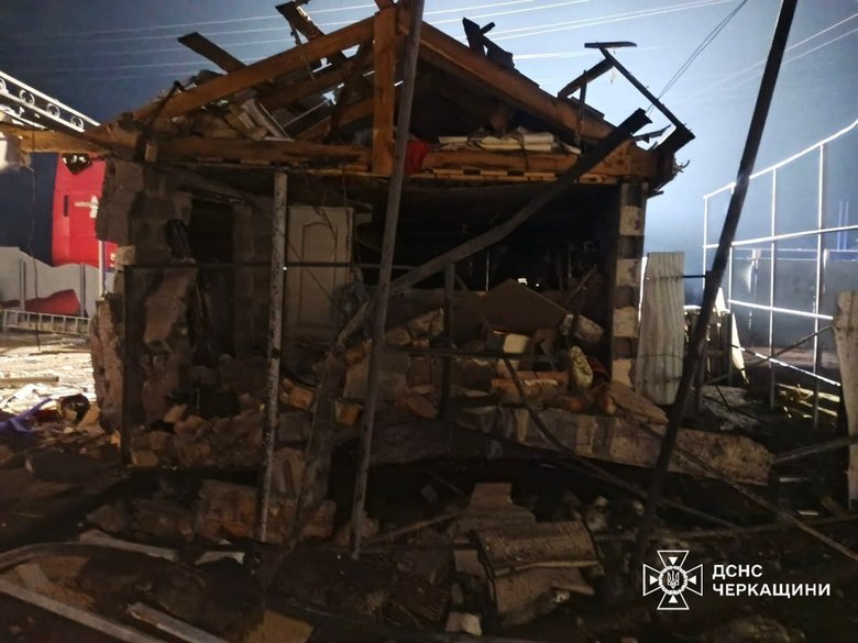 Обстріл Черкащини 7 березня: ДСНС евакуювала людей зі зруйнованого будинку