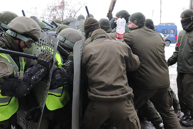 Полицейские и нацгвардейцы тренировались противодействовать попыткам блокировки работы судов в Славянске, - пресс-центр ООС 10