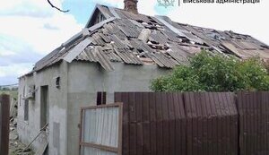 Рашисты ударили по Степногорской громаде: ранена женщина, повреждены дома