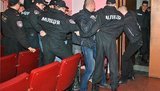 Донецких правоохранителей усиленно тренируют подавлять беспорядки. ФОТОрепортаж