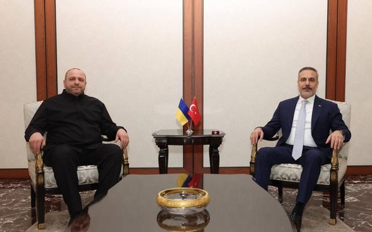 Умєров та глава МЗС Туреччини Фідан обговорили спільні ініціативи у сфері регіональної безпеки