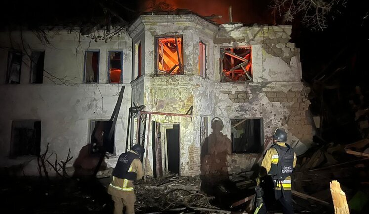 Доба на Донеччині: ворог атакував три райони. Дві людини загинули, ще семеро зазнали поранень, серед них - дитина. ФОТОрепортаж