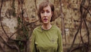 "Ти, сука, здохнеш в цім краю!", - авторка знаменитої поезії "Никогда мы не будем братьями" Анастасія Дмитрук опублікувала новий вірш. ВIДЕО