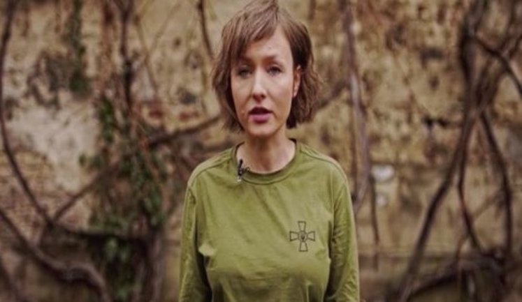 "Ти, сука, здохнеш в цім краю!", - авторка знаменитої поезії "Никогда мы не будем братьями" Анастасія Дмитрук опублікувала новий вірш. ВIДЕО