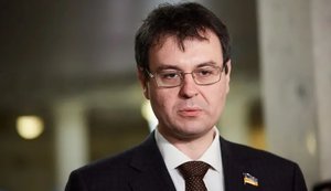 Зростання надходжень від детінізації ринків алкоголю та тютюну уповільнилось: Гетманцев назвав причини