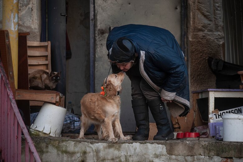 Российские снаряды и ракеты уничтожают Соледар в Донецкой области. Гражданские выживают без воды, света и газа 03 Российские снаряды и ракеты уничтожают Соледар в Донецкой области. Гражданские выживают без воды, света и газа 03