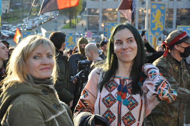 У центрі Києва відбувся марш вишиванок на честь дивізії СС Галичина 26