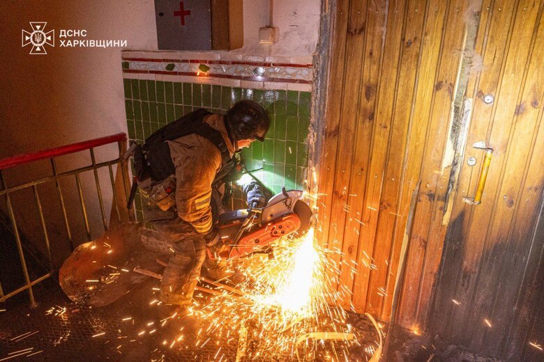 У Харкові масштабна пожежа