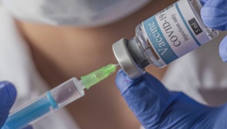 Klitschko: 90 health workers received COVID-19 vaccine in Kyiv
