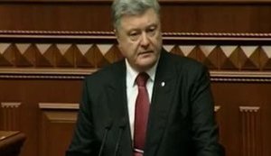 Мы не будем возвращать Донбасс, как Россия - Чечню, - Порошенко
