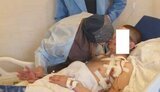 В лікарні ім. Мечникова рятують хлопця, пораненого під час обстрілу військами РФ Волновахи. Його доставили як невідомого із безліччю ран та розірваними легенями, - Риженко. ФОТО