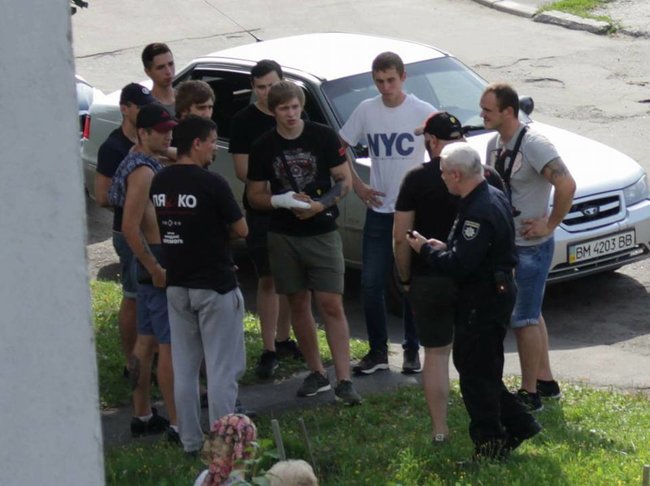 Поліція в Конотопі запобігла масовому конфлікту через спроби відставити мера Семеніхіна: затримано 46 учасників, травмовано 7 поліцейських 01