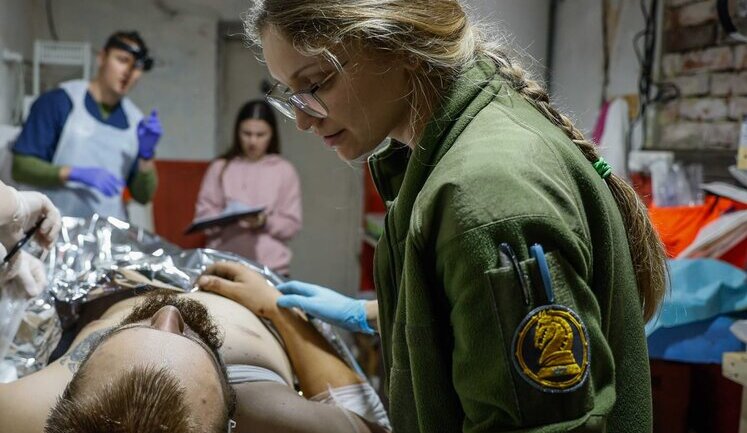 Oksana Surova, anesthesiologist of 47th Brigade: Wounded man was clinically dead. 40th minute of resuscitation had passed: we had to make decision. But we continued to defibrillate for another 11 minutes, and rhythm appeared