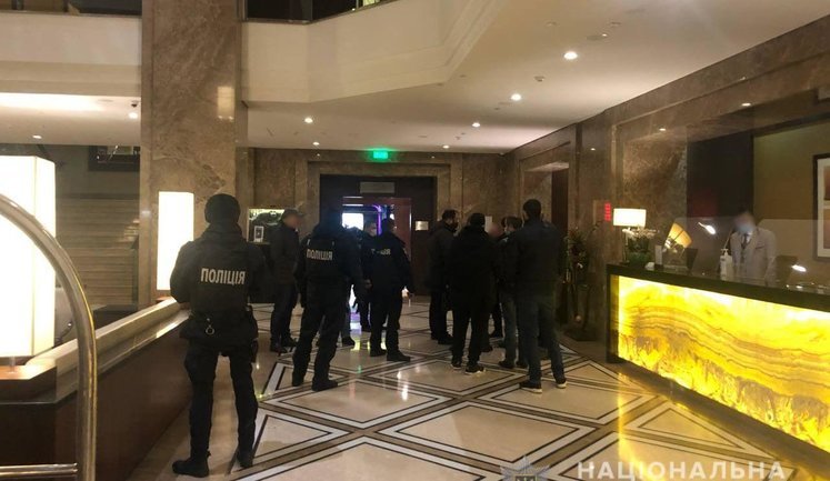 ДТП з кортежем Ярославського: поліція проводить обшуки в готелі та за місцем проживання бізнесмена. ФОТОрепортаж