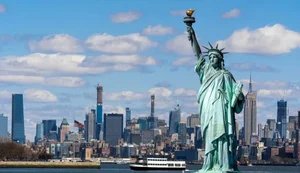 США зупинили програму розіграшу грін-карт