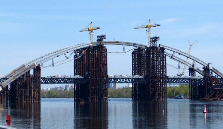 Кличко витратить ще 42 мільйони на проєктування скандального мосту на Троєщину