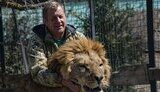 На кримського колаборанта Зубкова напали леви з його ж парку