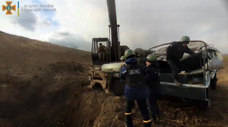Російську авіаційну бомбу знешкодили рятувальники Одещини 01