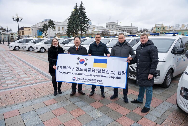 Автомобілі швидкої допомоги від Південної Кореї